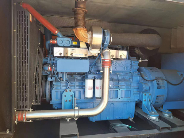 淄博燃油消耗率与进气温度的具体关系是什么？